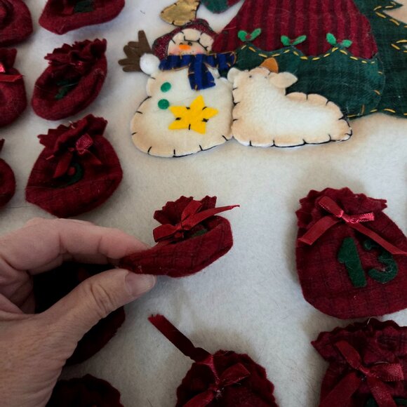 Fabric hand made Christmas wall advent count down calendar. - Picture 4 of 6